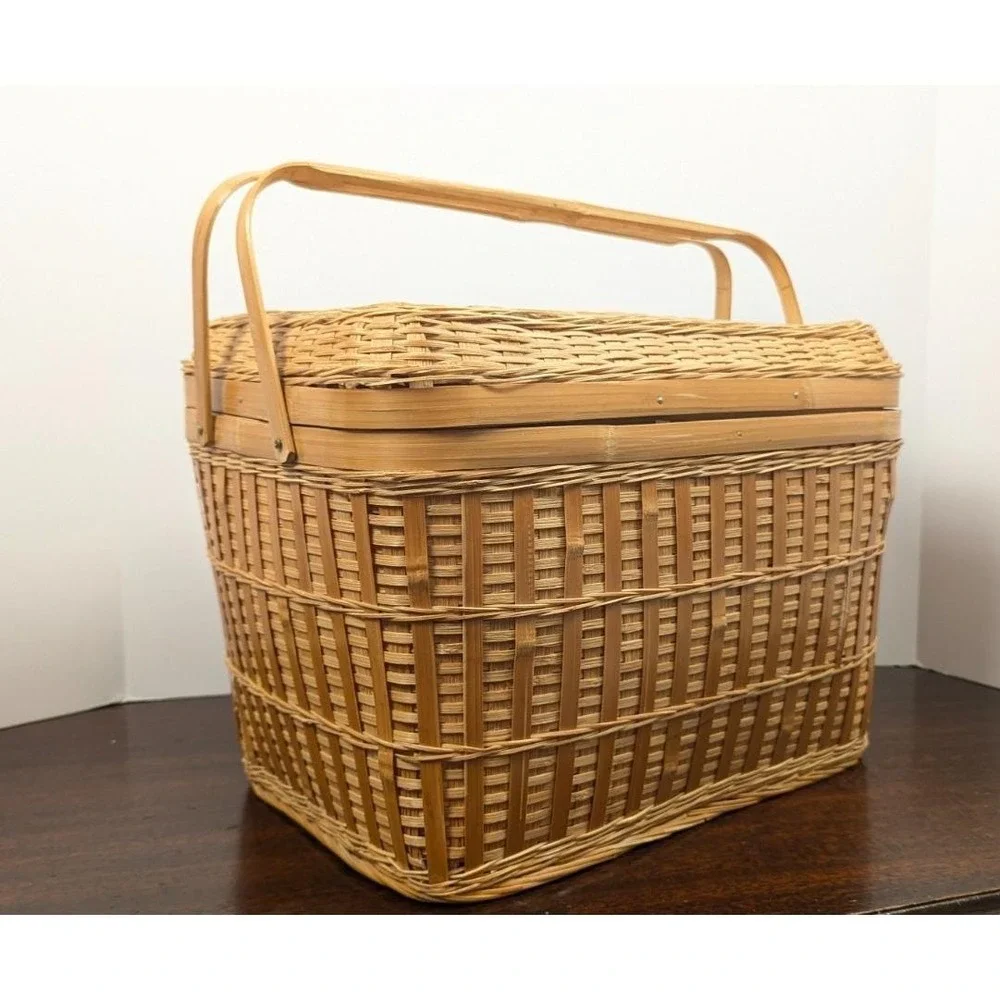 Vintage Woven Wicker Picnic Basket Hinged Lid Folding Handles Storage Tote Brown
